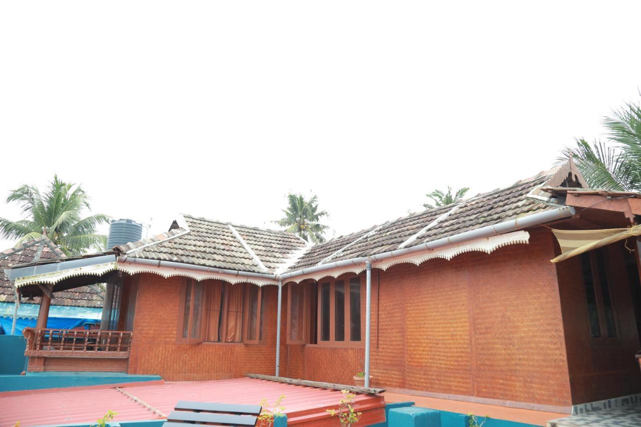 Sajeev Home Stay Cherai Beach Ngoại thất bức ảnh